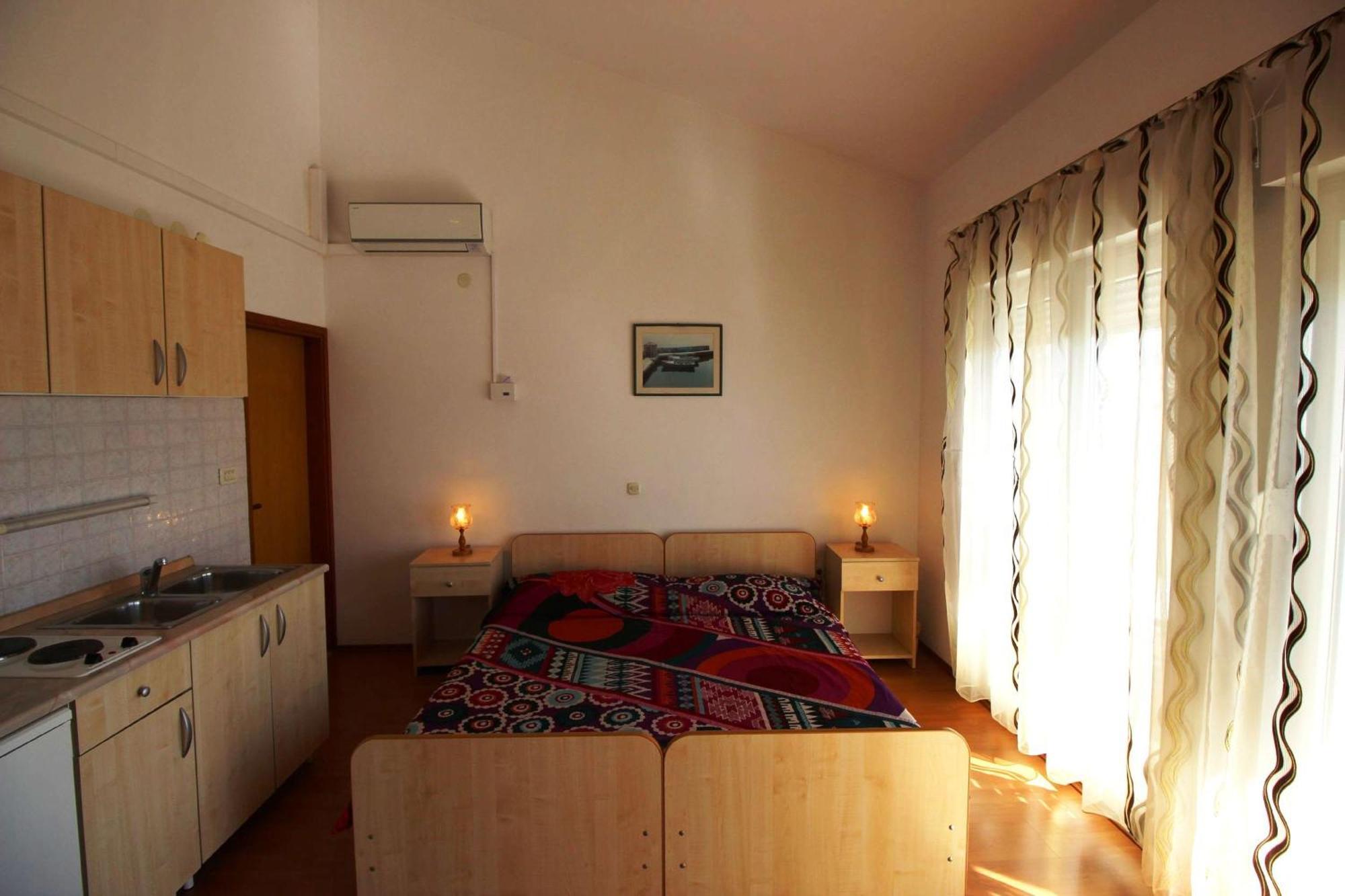 Apartments Ivka Omiš Rom bilde