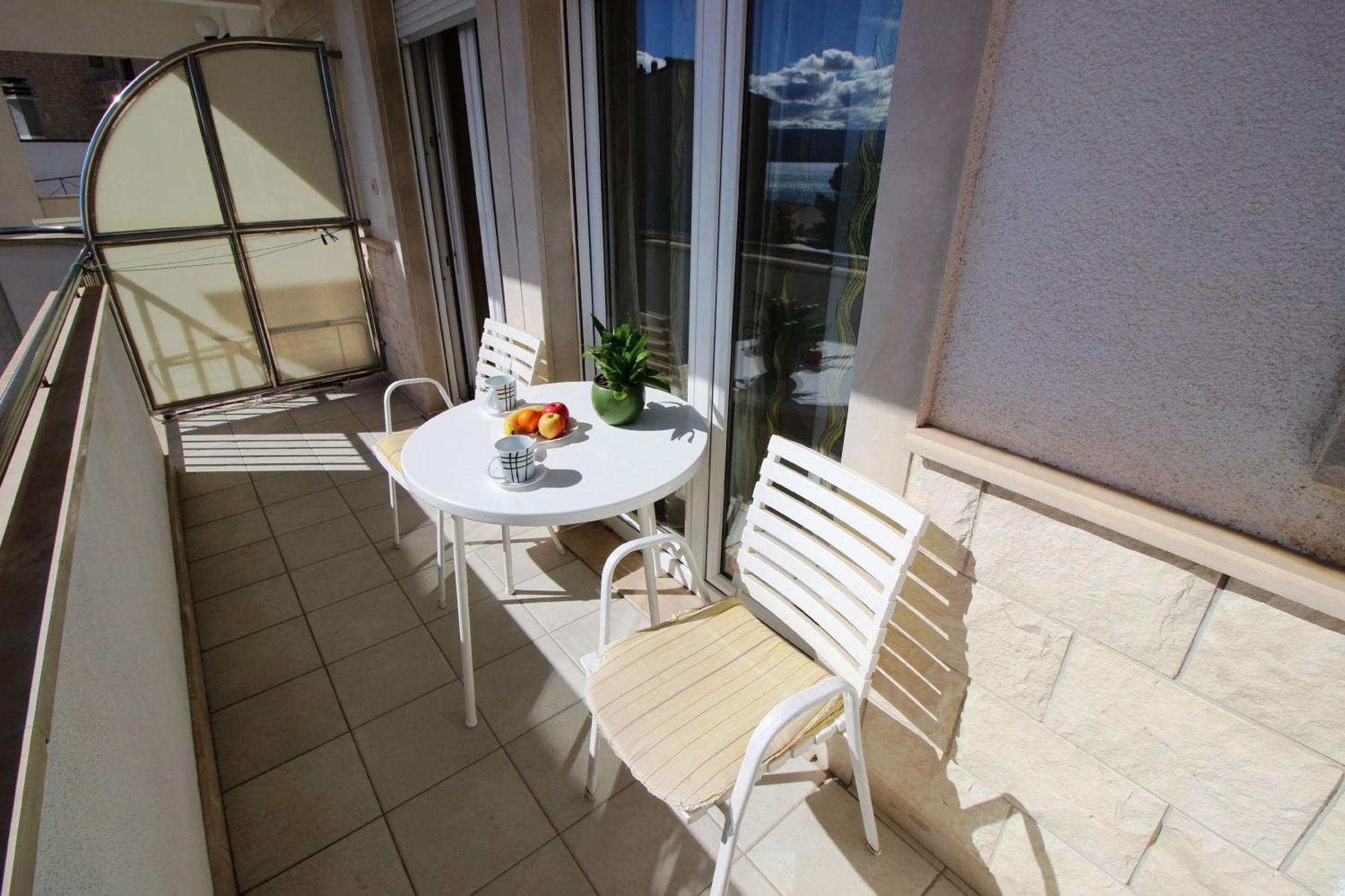 Apartments Ivka Omiš Rom bilde