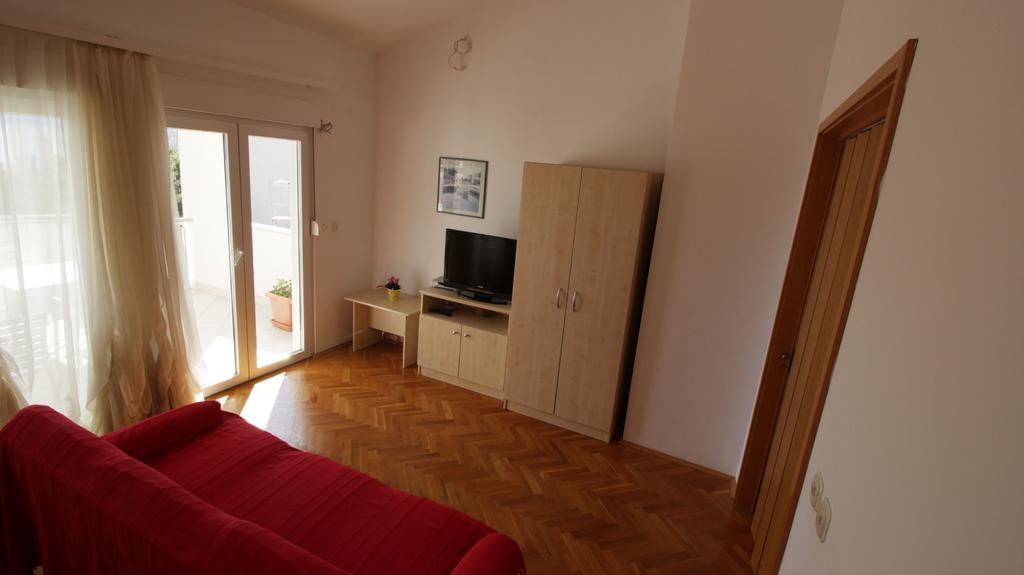 Apartments Ivka Omiš Rom bilde