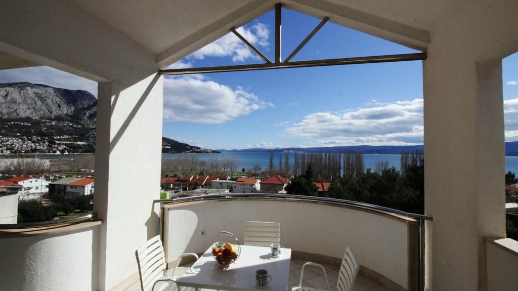 Apartments Ivka Omiš Eksteriør bilde