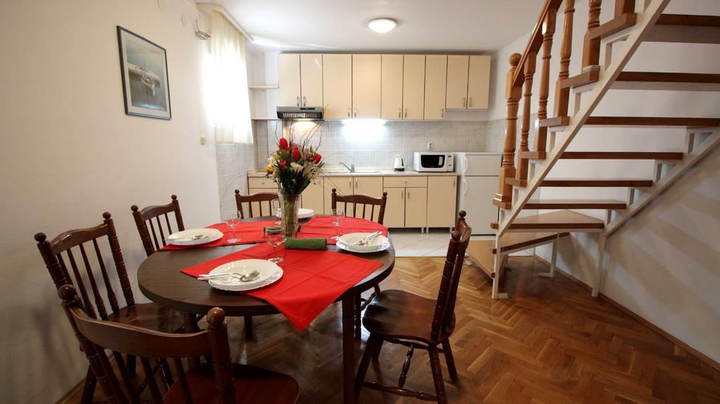 Apartments Ivka Omiš Eksteriør bilde